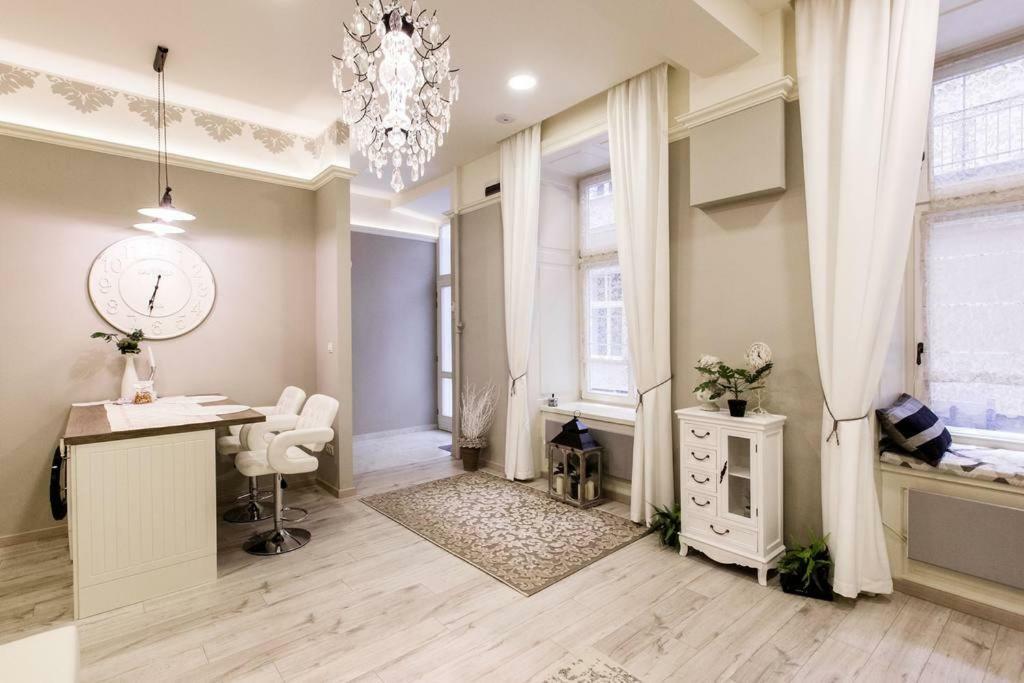 Main Street Lejlighed Budapest Eksteriør billede